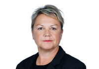 Janine Frohlick Headshot 2022